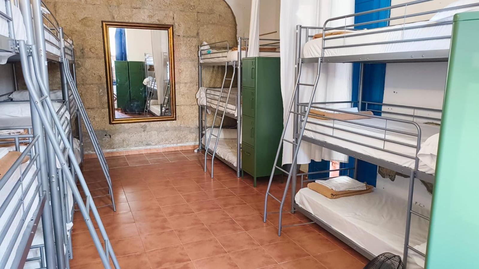 אל מדאנו Ashavana Nest Hostel מראה חיצוני תמונה