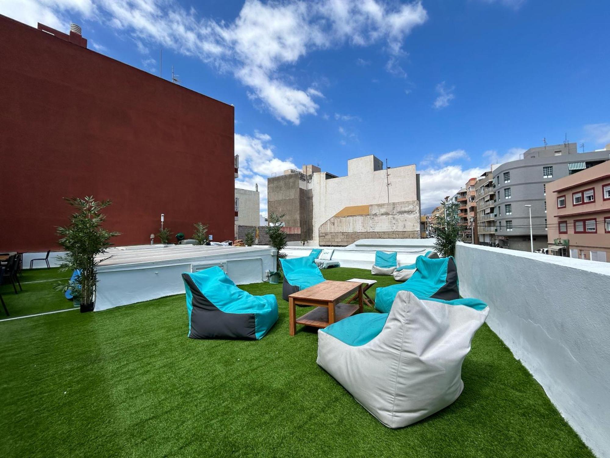 אל מדאנו Ashavana Nest Hostel מראה חיצוני תמונה