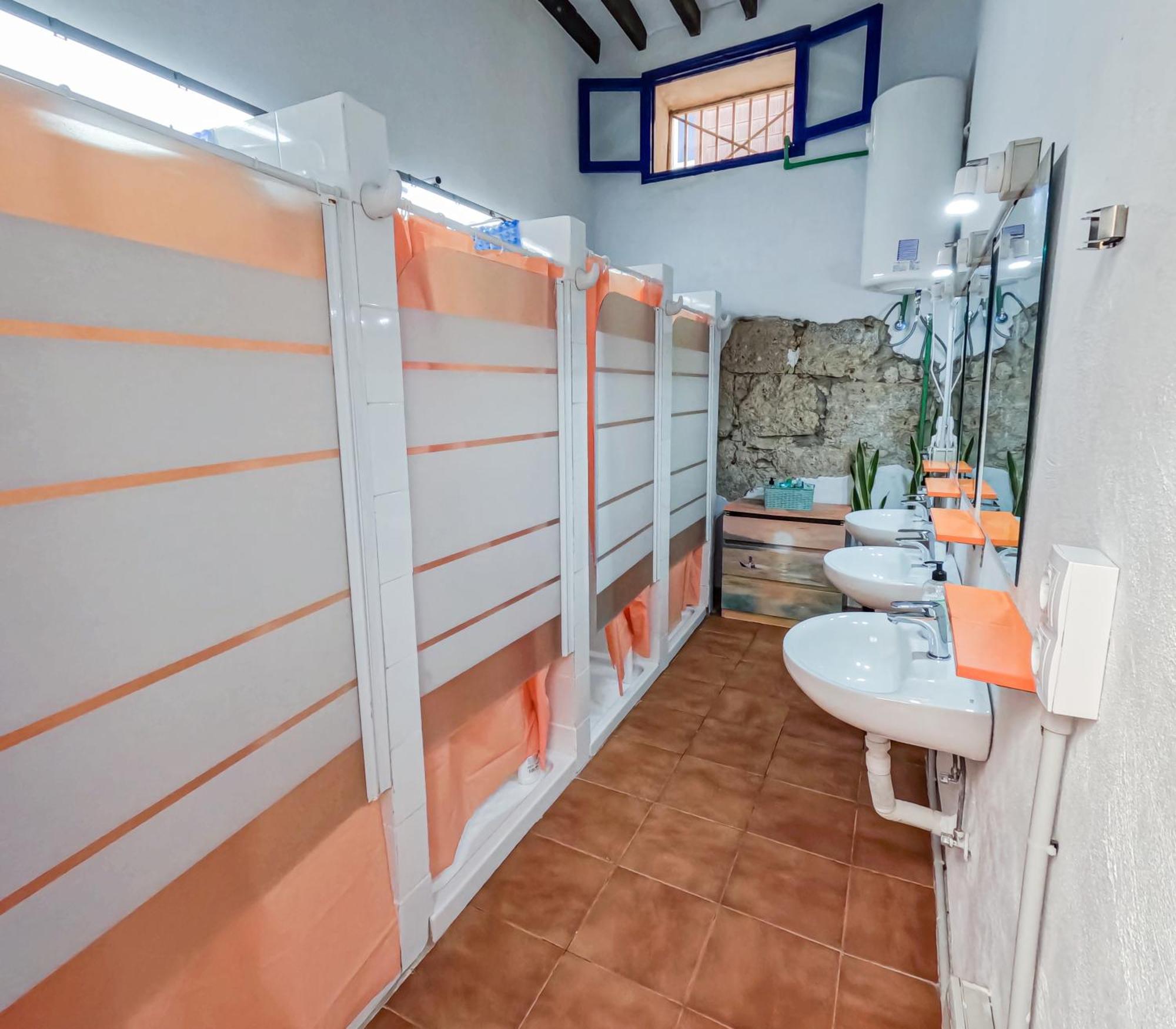 אל מדאנו Ashavana Nest Hostel מראה חיצוני תמונה